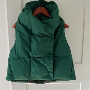 Pretty Rugged vest. S/M